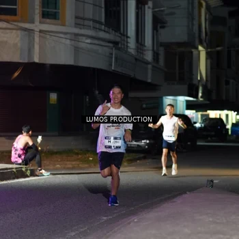 Runner Photo 7974899