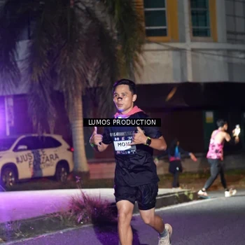 Runner Photo 7975001