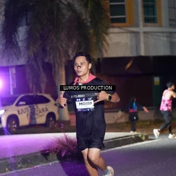 Runner Photo 7975002