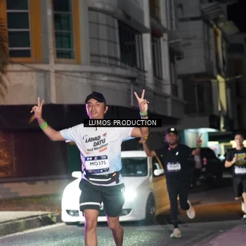 Runner Photo 7975020