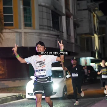 Runner Photo 7975022