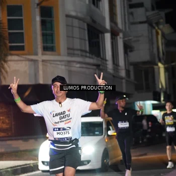 Runner Photo 7975027