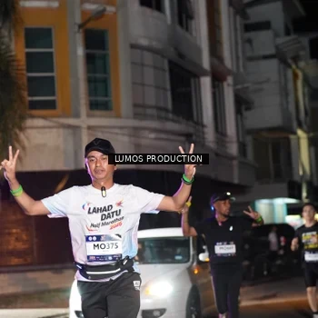 Runner Photo 7975029