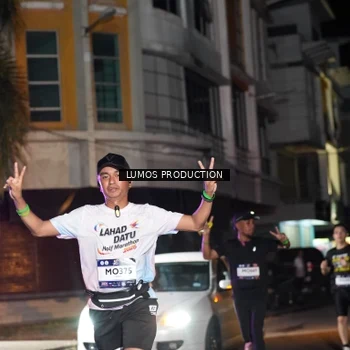 Runner Photo 7975031