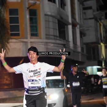 Runner Photo 7975032