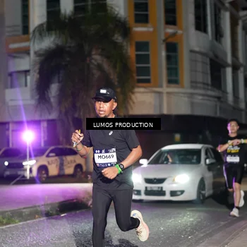 Runner Photo 7975034