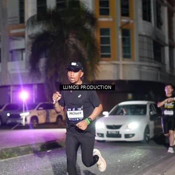 Runner Photo 7975036