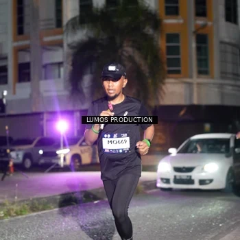 Runner Photo 7975041