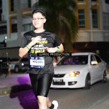 Runner Photo 7975053