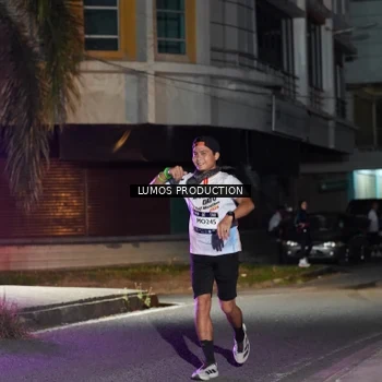 Runner Photo 7975063