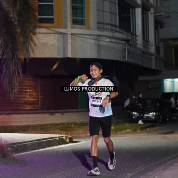 Runner Photo 7975064
