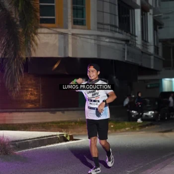 Runner Photo 7975066