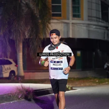 Runner Photo 7975090