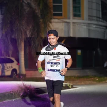 Runner Photo 7975096