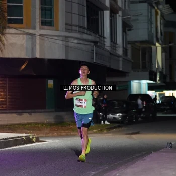 Runner Photo 7975097
