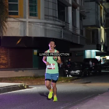 Runner Photo 7975105