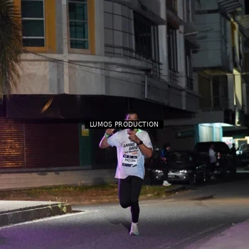 Runner Photo 7975110