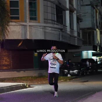 Runner Photo 7975113