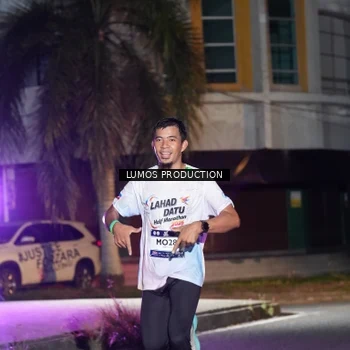 Runner Photo 7975151