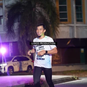 Runner Photo 7975159