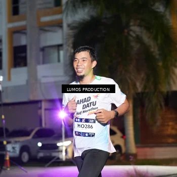 Runner Photo 7975164