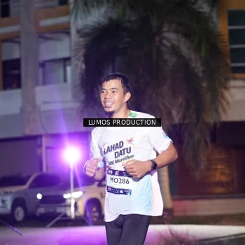 Runner Photo 7975165