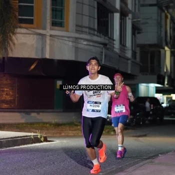 Runner Photo 7975192