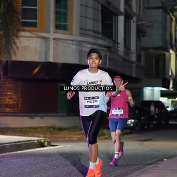 Runner Photo 7975197