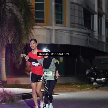Runner Photo 7975331