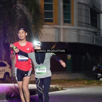 Runner Photo 7975340
