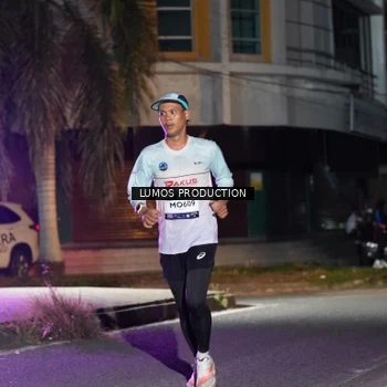 Runner Photo 7975417
