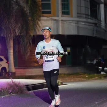 Runner Photo 7975421