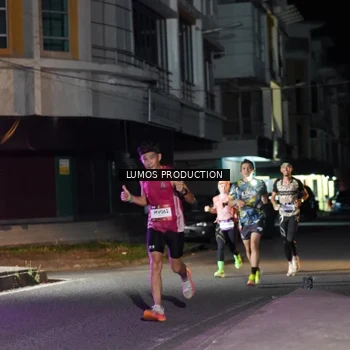 Runner Photo 7975541