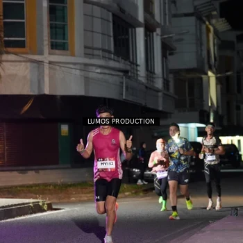 Runner Photo 7975545