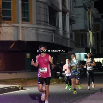 Runner Photo 7975549