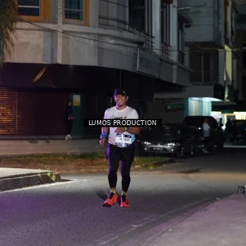 Runner Photo 7975751
