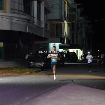 Runner Photo 7975794