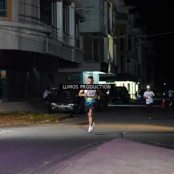 Runner Photo 7975796