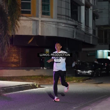 Runner Photo 7975892