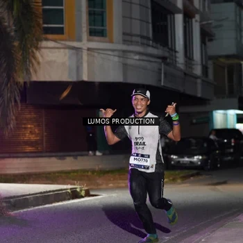 Runner Photo 7975948