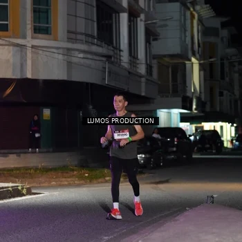 Runner Photo 7975971