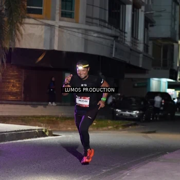 Runner Photo 7975990