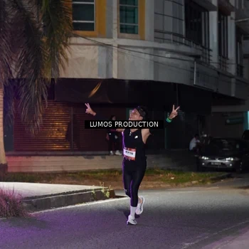Runner Photo 7976035