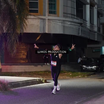 Runner Photo 7976036