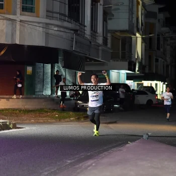 Runner Photo 7976123