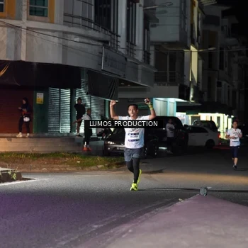 Runner Photo 7976125