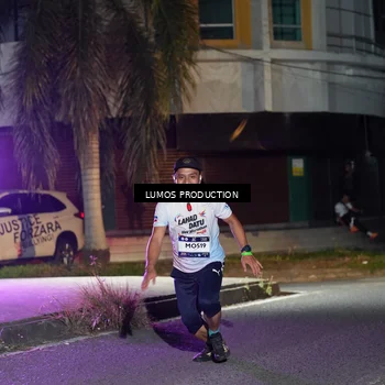 Runner Photo 7976247