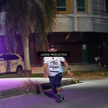 Runner Photo 7976248