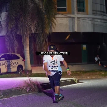 Runner Photo 7976250