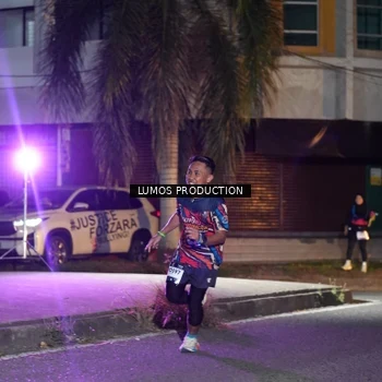 Runner Photo 7976332